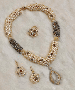 Alternative view of Necklace and Earrings Jewellery Set